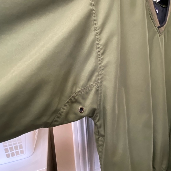 COPY - LA Loving - olive green pullover wind/gold short - Picture 4 of 5